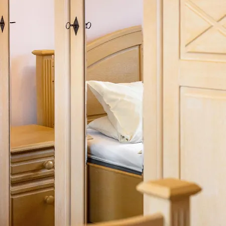 Serviced Xanthurus * シュヴェルム