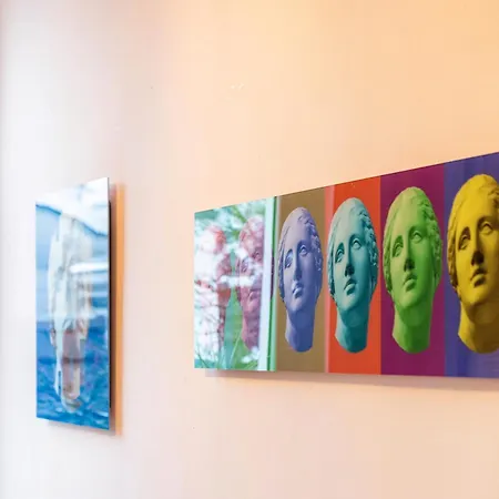 Serviced Xanthurus *