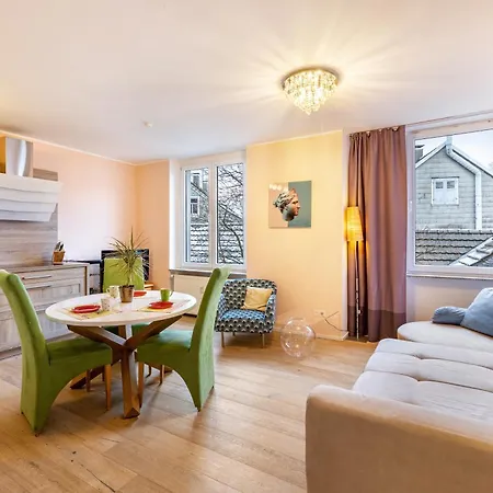 Serviced Xanthurus Apartament