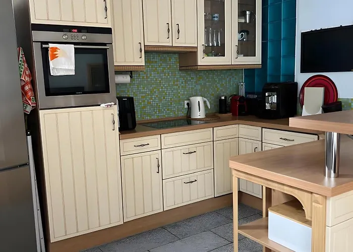 Serviced Xanthurus *